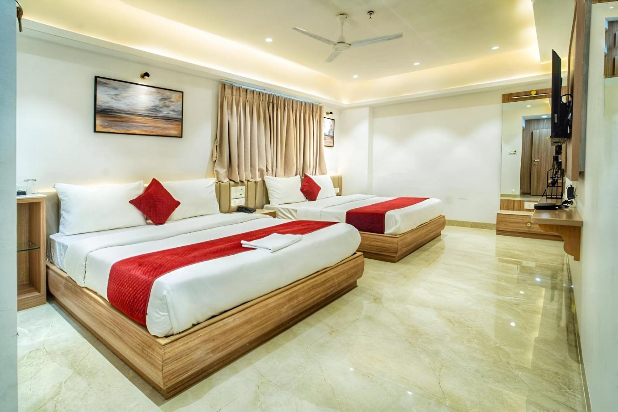 Hotel The Grand Murli Σουράτ Εξωτερικό φωτογραφία