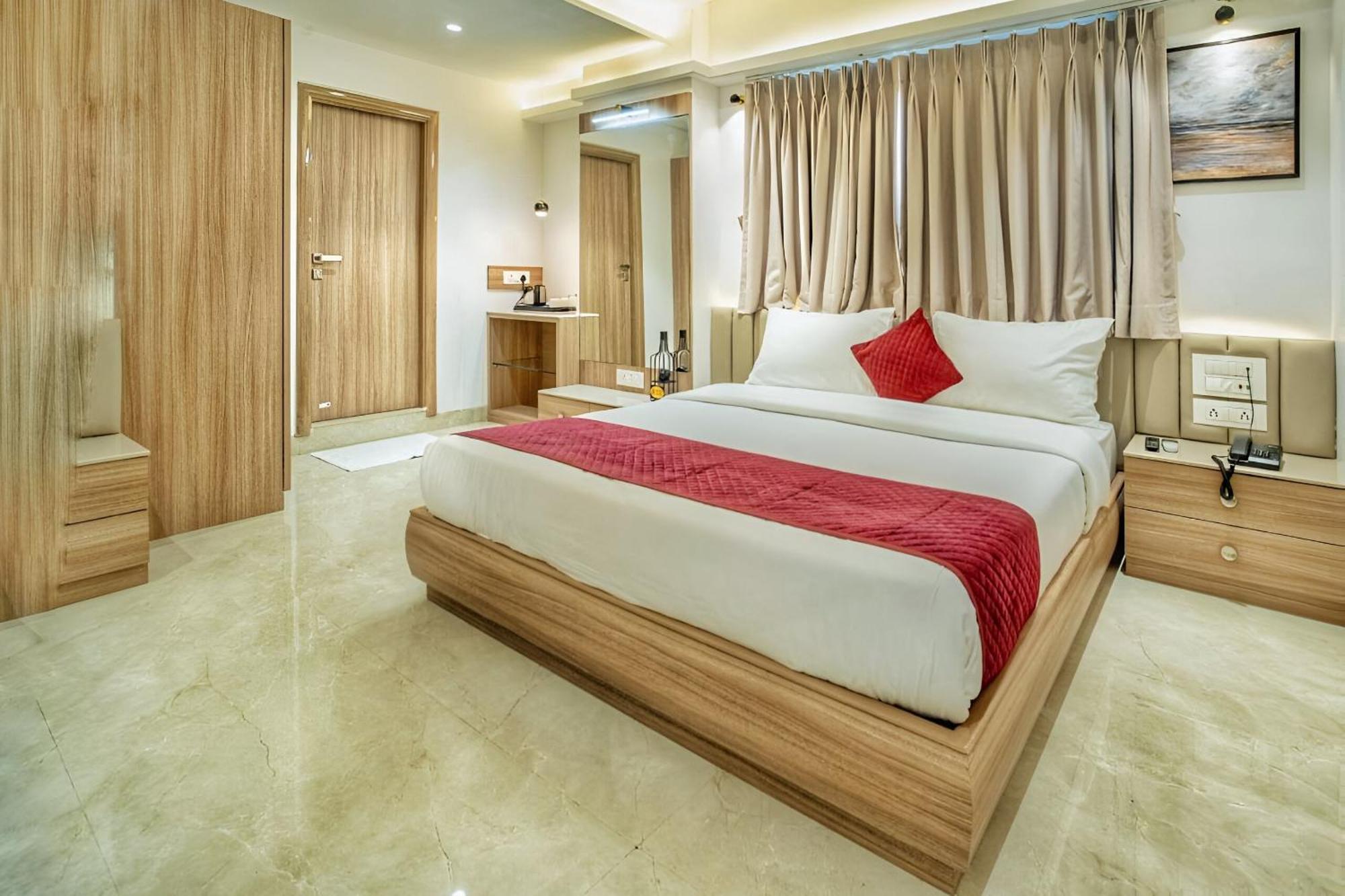 Hotel The Grand Murli Σουράτ Εξωτερικό φωτογραφία